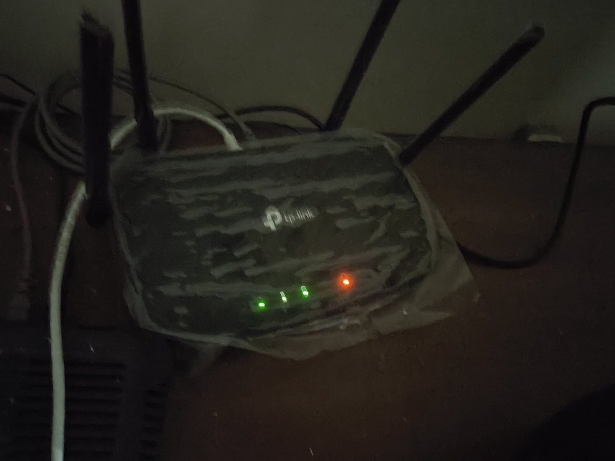 rizafauzan2's tweet photo. @FirstMediaCares tolong ini internet saya kenapa suka mati mati gini, terus jaringannya juga tidak stabil, tolong harap di cek segera!!

11631951 https://t.co/Ob70in7lu3