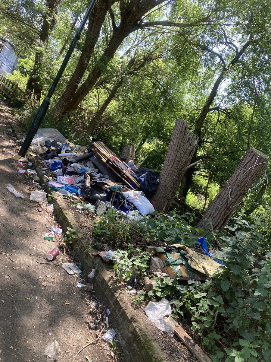 Why has nothing been done to remove these flytips from our stretch of the #WandleTrail which appeared a week ago, have been reported to local cllrs and Idverde? #flytipping #muckyMerton