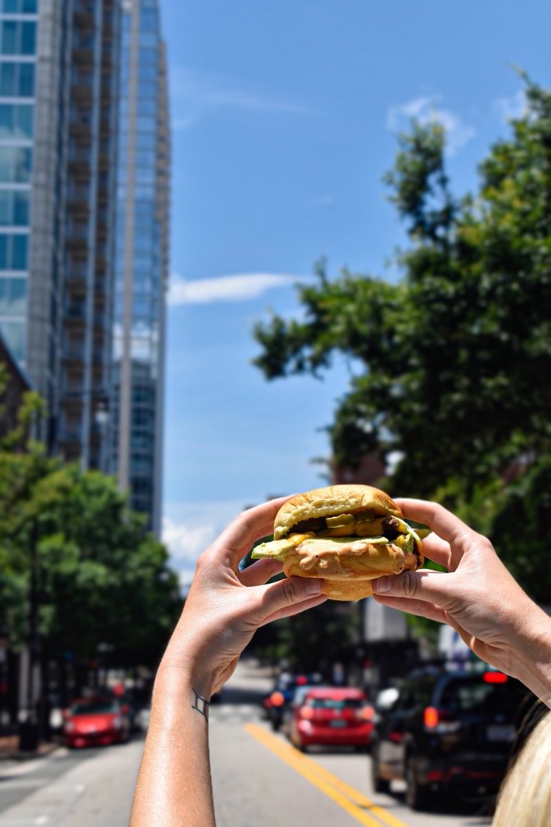 Reasons we loveee Raleigh: 
Lots of trees, awesome community, great food, it’s big and small at the same time, we get all 4 seasons…AND you can chow down on a classic Square Burger in the park 😋😋 

What’s your favorite thing about Raleigh? 
Let us know in the comments ⬇️
