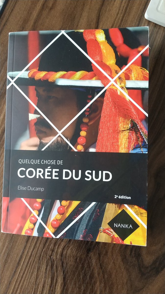 Je viens de commencer "Quelque chose de Corée du Sud" chez <a href="/EditionsNanika/">Éditions Nanika</a>.