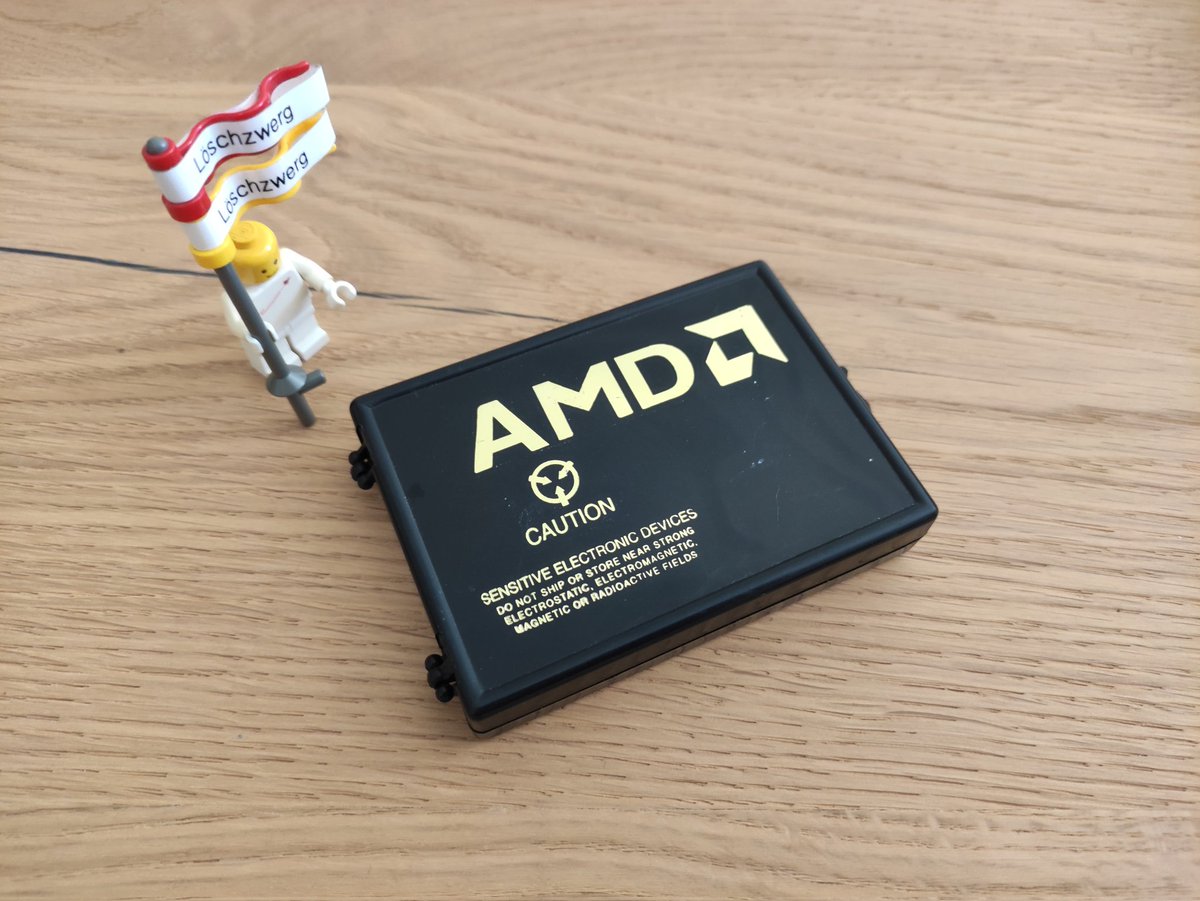 Loeschzwerg_3DC's tweet photo. One of my more rare CPU samples, an AMD Athlon 64 ClawHammer.
- Sockel 745
- K8 "ClawHammer"
- B3 Stepping
- 1800MHz
- AM8100068051
#amd #s745 #k8 #athlon64 #clawhammer https://t.co/4TQIn5luKp