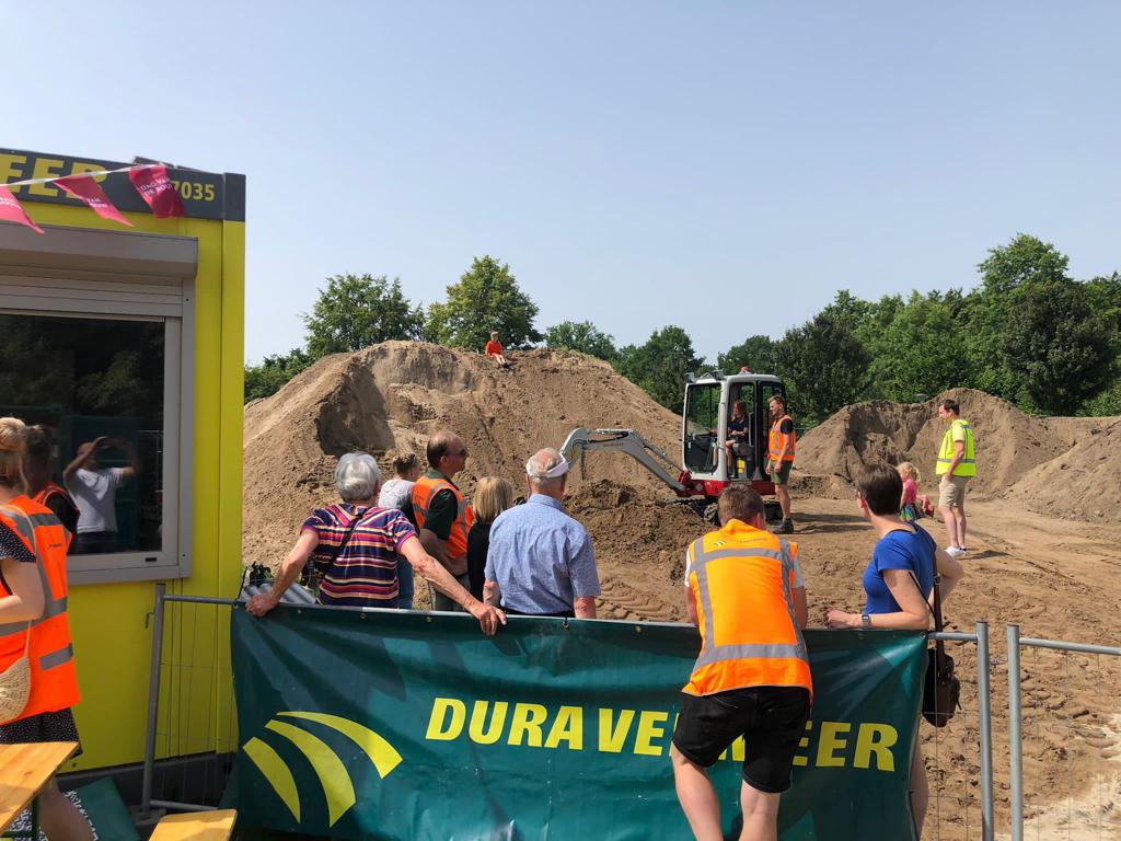Mayraschoolen's tweet photo. Fietsverbinding in Ommen, nog zo'n leuk project op de #dagvandebouw Dit keer van @DuraVermeer @BouwendNL https://t.co/pkuINPxxrp