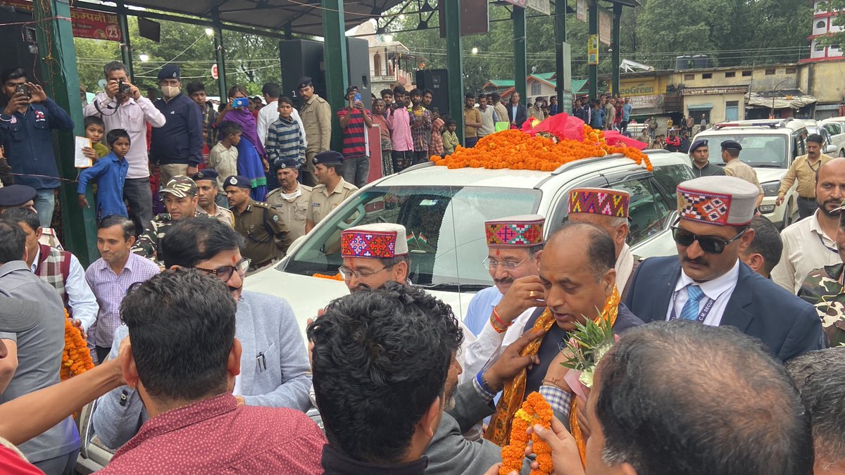 EBhuntar's tweet photo. Chief guest Honourable Chief Minister @jairamthakurbjp at PMY Bhuntar for the closing ceremony of Bhuntar mela. https://t.co/oRg0npKyEM