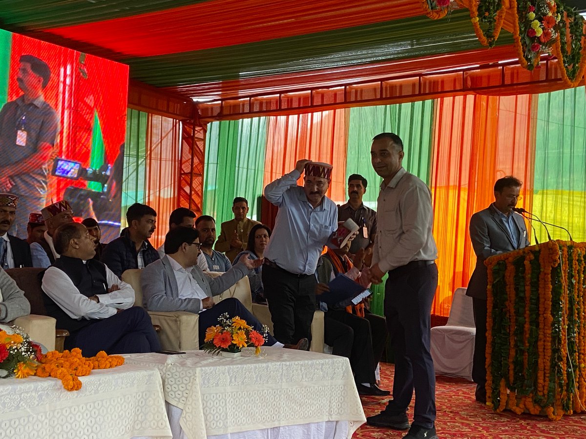 EBhuntar's tweet photo. Chief guest Honourable Chief Minister @jairamthakurbjp at PMY Bhuntar for the closing ceremony of Bhuntar mela. https://t.co/oRg0npKyEM