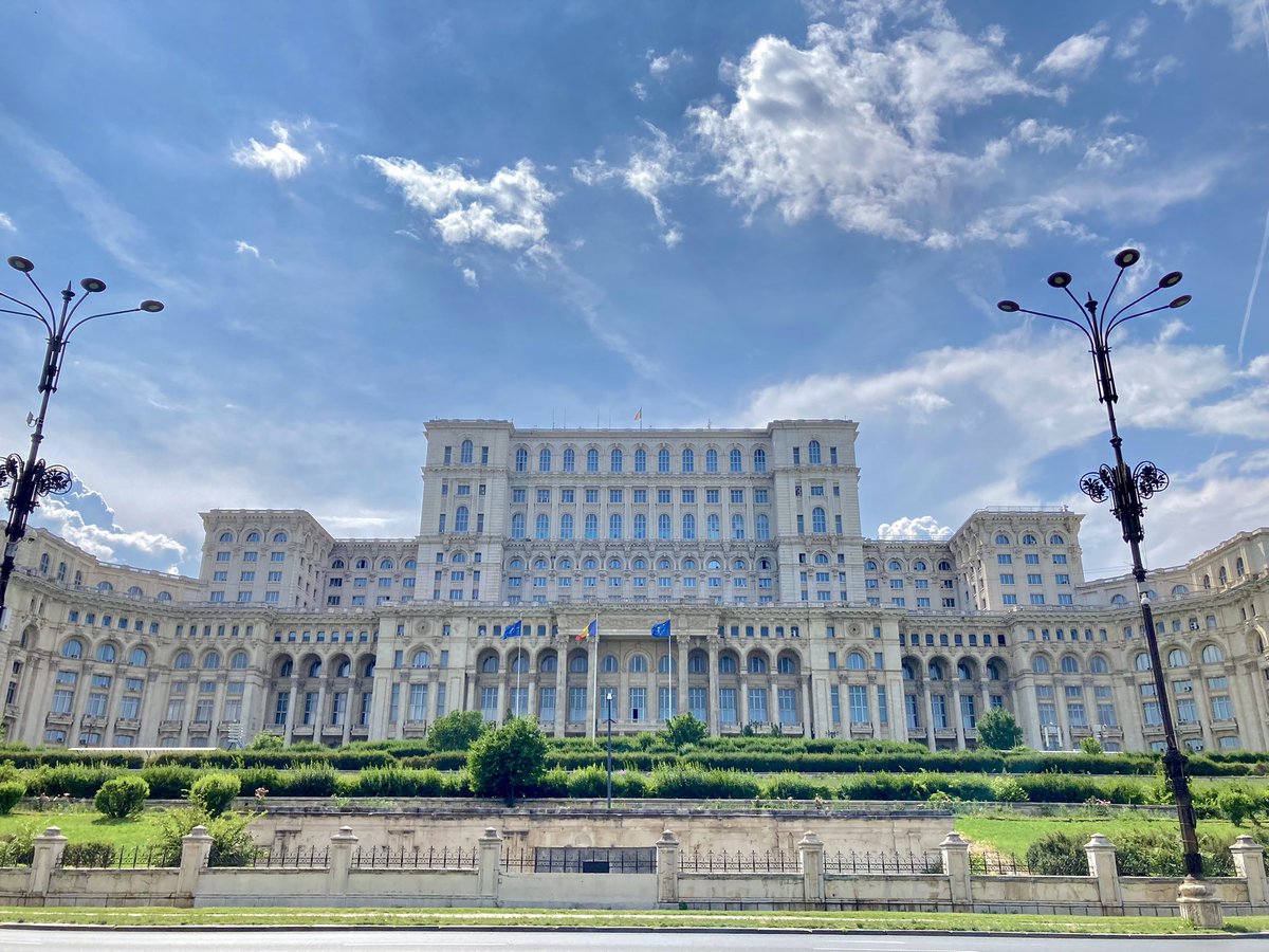 pjoriordan's tweet photo. Finally got to visit the last of the 27 EU countries…✅ #Romania 🇷🇴 Stunning architectural gems like #PelesCastle “Dracula’s Castle” 🧛‍♂️ #BranCastle and Ceaușescu’s megalomaniacal Palace of the Parliament in #Bucharest https://t.co/LuhJI1ftuW