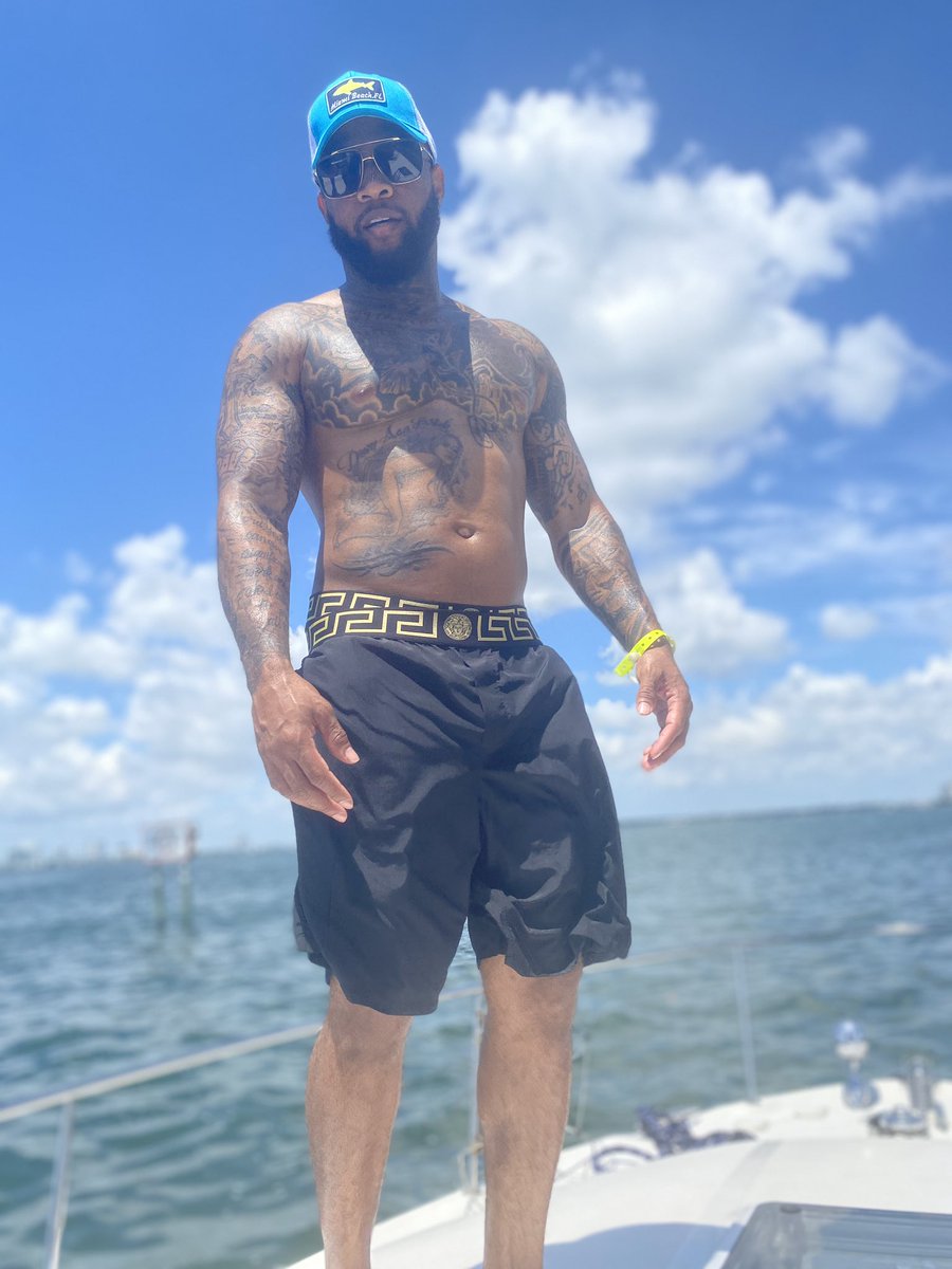 GhostBoss713's tweet photo. #miami https://t.co/6RUMVmdvUG
