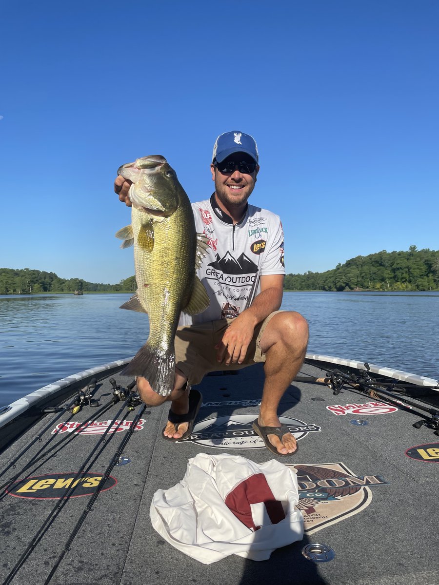 MajorLeagueFish's tweet photo. 6 pounds on one bite! Cole Floyd is on the search for four more like this one: https://t.co/n4bvURFRRS https://t.co/ATG58W5Ggo