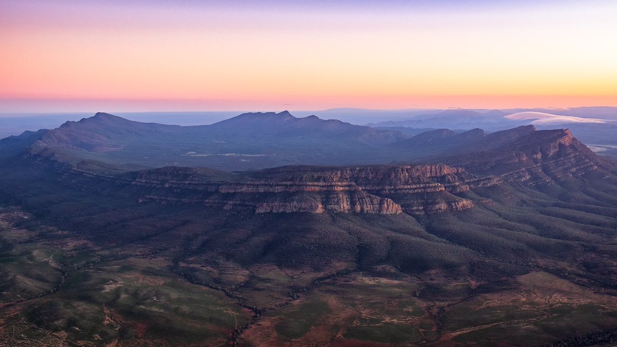 TheHairyTog's tweet photo. Pixels from up high - Wilpena Pound - Ikara Flinders Ranges #wilpenapound #australia #omdigital #southaustralia https://t.co/vPzMXBeQTu