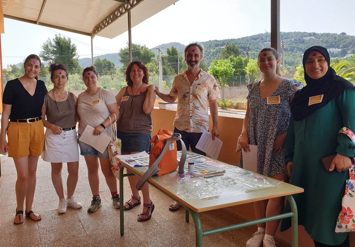 actef_eivissa's tweet photo. Preparados para finalizar el programa Intensamente Màgico, el equipo de voluntarios lo va a dar todo para que los niños y niñas pasen un gran día .
#aacc #actividades #actef
#AACCvisibles #AACCnoMASmitos https://t.co/Nf5KQkxI14