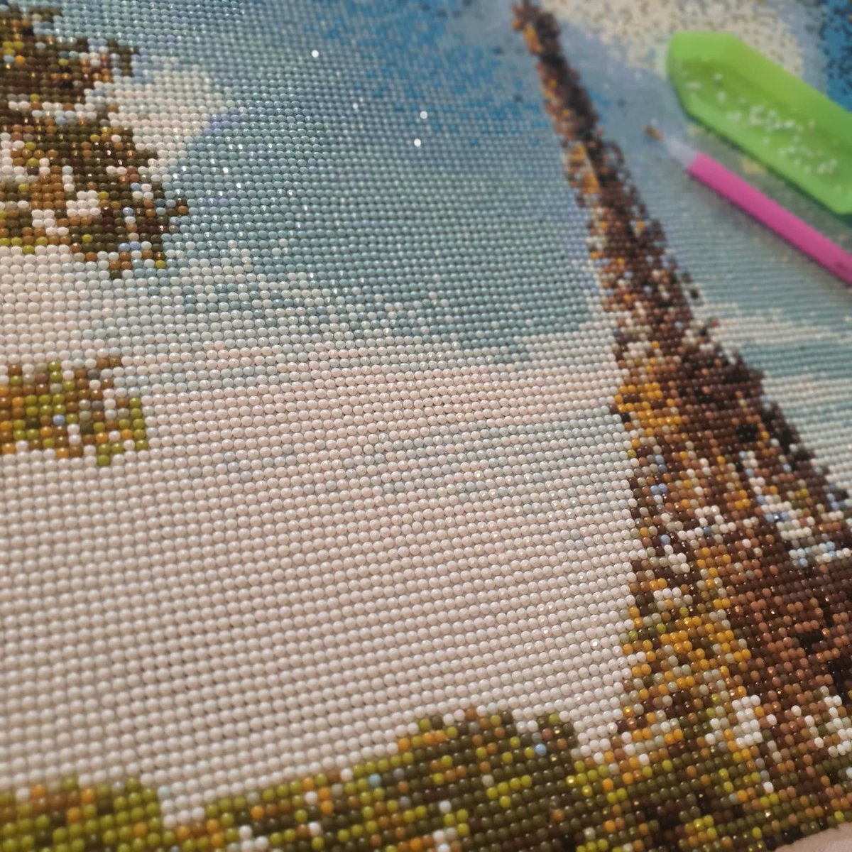 ErissaGallery's tweet photo. First time diamond painting &amp; can’t believe how relaxing it was 😌😍

#daimondpainting #daimondsart #eiffeltower https://t.co/EfqcEzE7ID