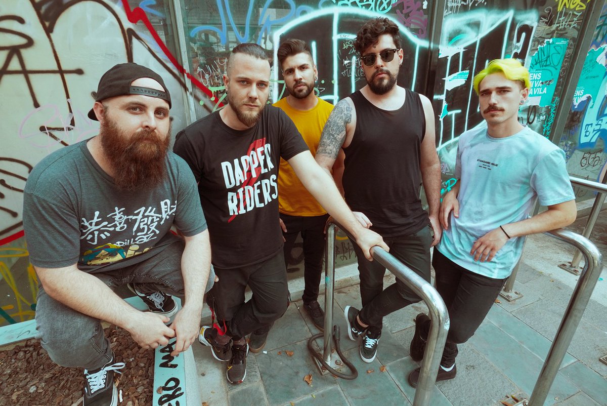 weareCAS1's tweet photo. Muchísimas gracias al @EjLaFontana y a todo su personal. Y en especial, muchísimas gracias a nuestros compas de @CRRV_Official y sobre todo a @WeExistEvenDead por montar este tinglao con tanto detalle. 

Estamos deseando volver y acabamos de irnos 🥲🥲

@VampireProds https://t.co/GVvmq1qrLq