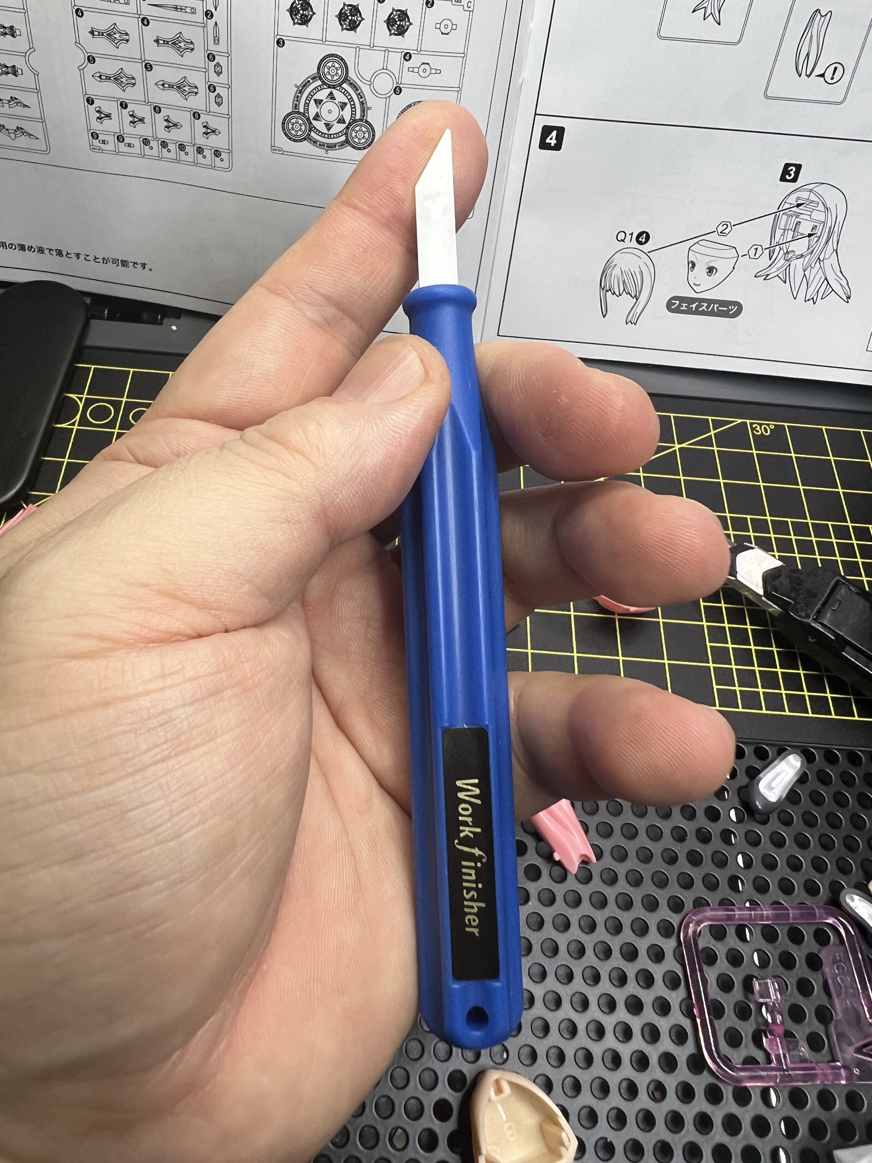 ｊａｙ 紫電轟雷 Deneik2 ほうほう 前は折るタイプの刃のセラミックナイフ使ってたんですけどね アルゴファイルのこいつが厚みもあって使いやすくて そうなんですよね セメント流し込みの後を整えるのにもいいですし なにより何擦りかでパーティング