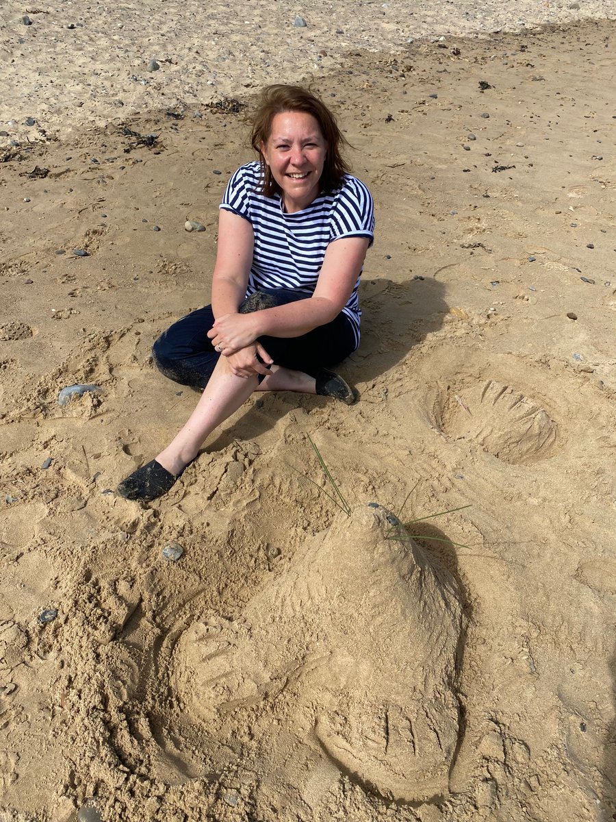 annaturley's tweet photo. Great ☀️ morning out on the beach supporting @LitterMarske #flushmob campaign to highlight the impact of wipes & microplastics on our seals 🦭 and sealife 🦀 with @teeswildlife & @NorthumbrianH2O. Sieved for plastic ‘nurdles’ & built a sand seal! https://t.co/1g0zXXjytV