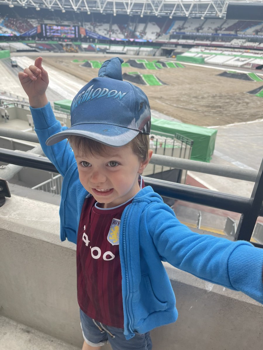 Danielle_Cadd's tweet photo. We are ready!
#MonsterJam https://t.co/9dC5tx7RFo