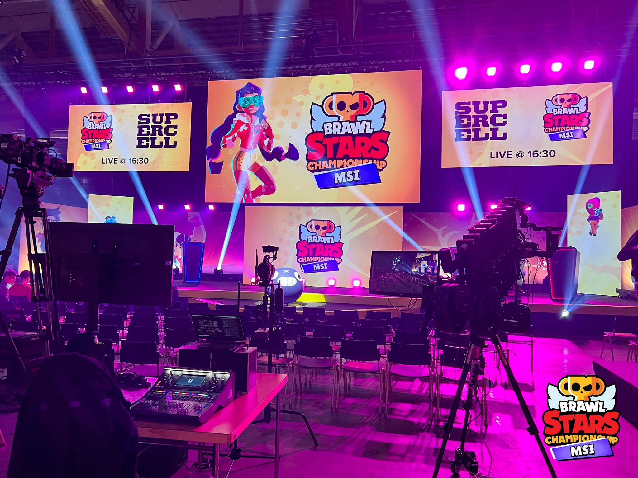 Brawl Stars Esports on X: Are you ready for some intense Brawl Stars  action? Then it's time to tune in to the EMEA region of the Brawl Stars  Championship, live now on