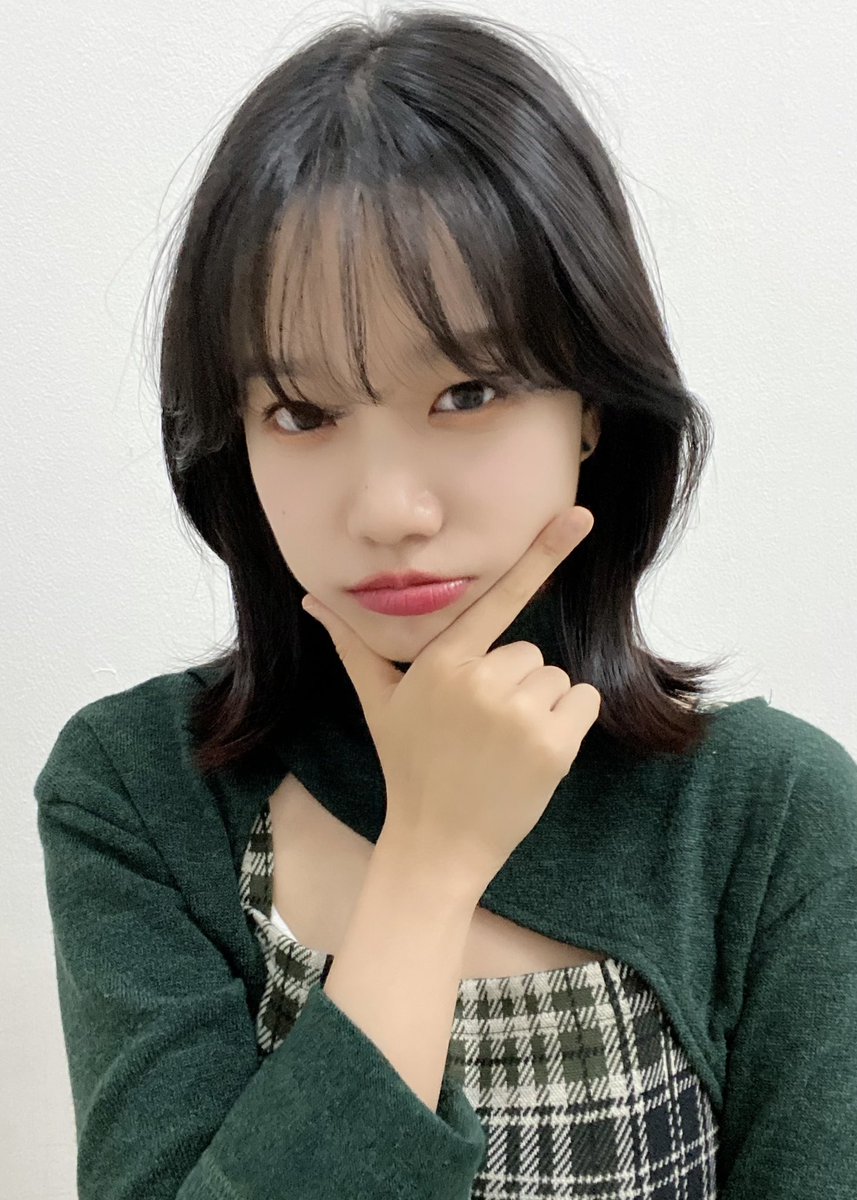 JOYURI_offcl's tweet photo. [#유리스팟] 2022.06.18 대면팬사인회 7회차💚

#조유리 #JOYURI #チョユリ
#조유리_러브쉿💔🔫
#JOYURI_LoveShhh
#チョユリ_LoveShhh https://t.co/2m4Zg4u0JA