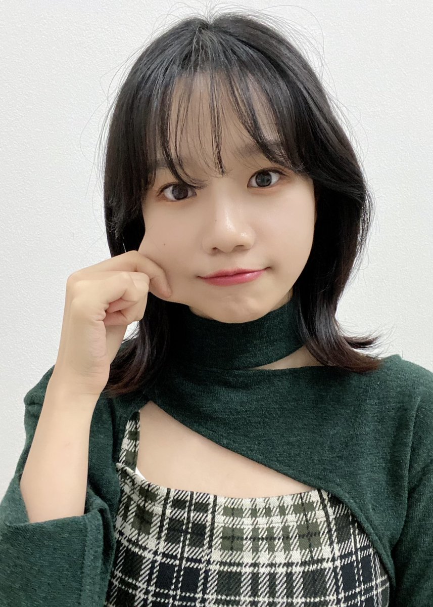 JOYURI_offcl's tweet photo. [#유리스팟] 2022.06.18 대면팬사인회 7회차💚

#조유리 #JOYURI #チョユリ
#조유리_러브쉿💔🔫
#JOYURI_LoveShhh
#チョユリ_LoveShhh https://t.co/2m4Zg4u0JA