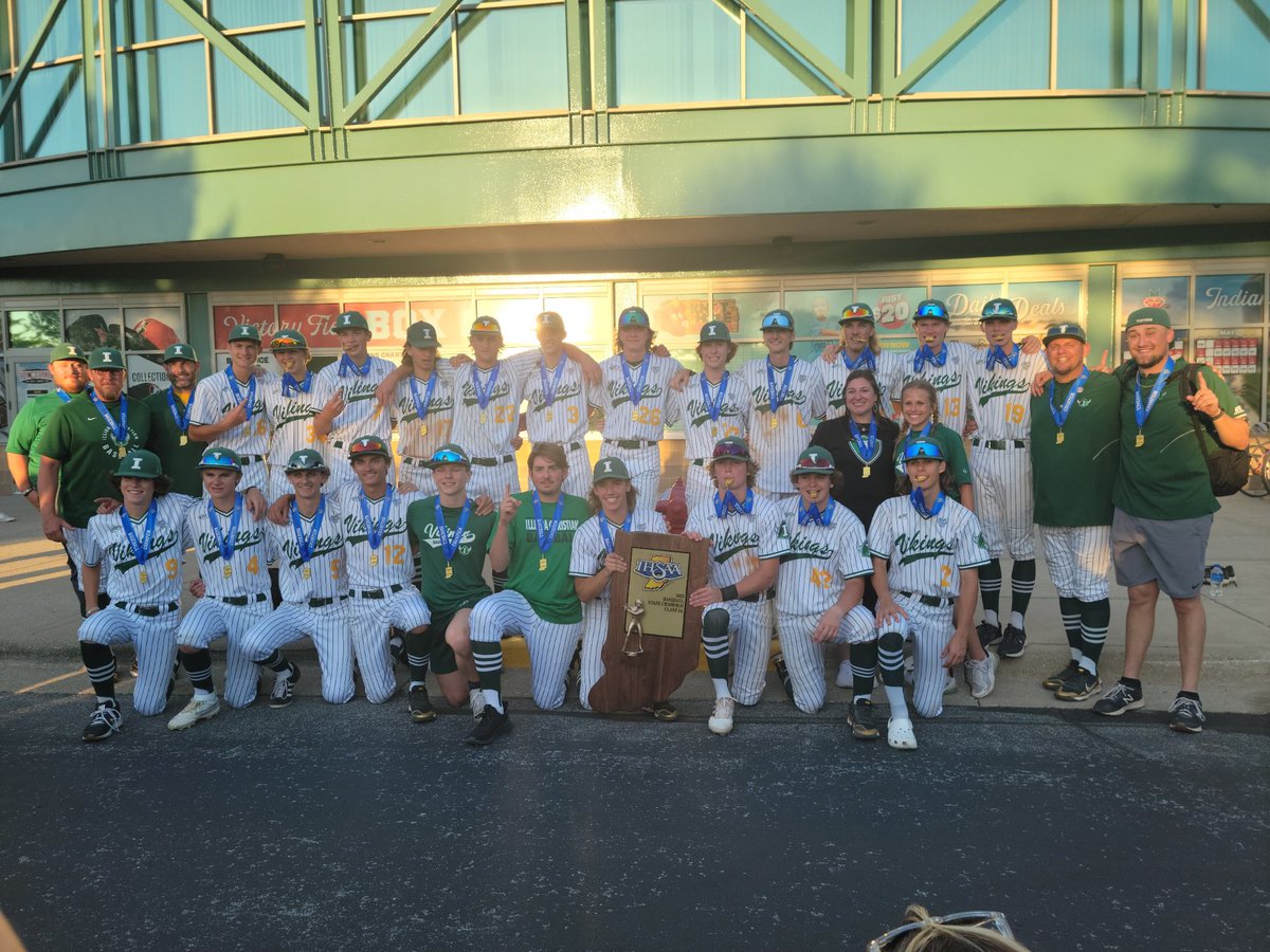 IllianaBaseball's tweet photo. 2022 2A State Champions! https://t.co/ruNTSvWkS2