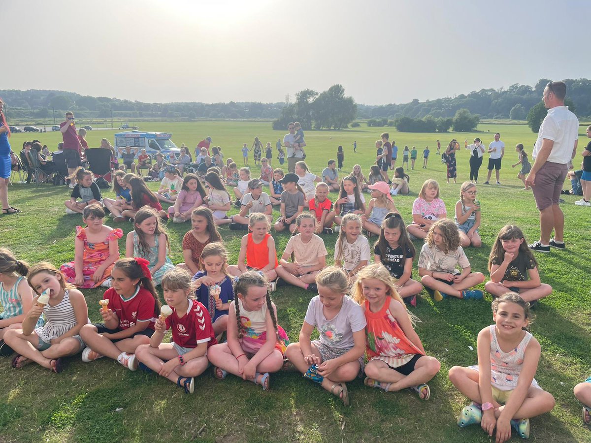 Markgrinter73's tweet photo. The girls of Frys Jfc getting ready for their presentation evening amazing to give out trophies to over 100 girls the sun shone and a great night had by all #HerGameToo  #frysjfc https://t.co/3b4BMcassm