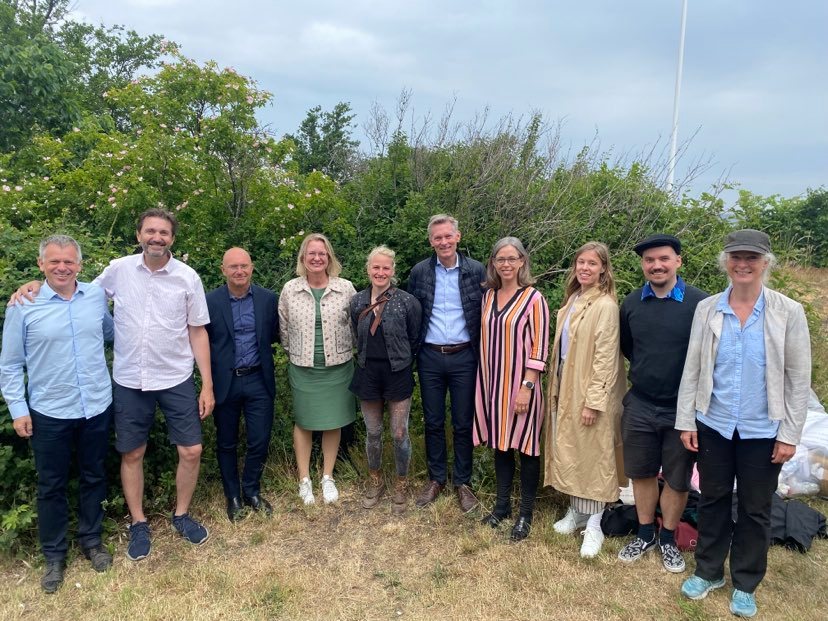 Tore Christiansen (@tbergishagen) on Twitter photo @DDA_Denmark debat på #FM22 om diversitet og fair fordeling af forskningsbevillinger og hvem der former fremtidens forskningsområder <a href="/nnf_martin/">Martin Ridderstråle</a> @AllanFlyvbjerg <a href="/novonordiskfond/">Novo Nordisk Foundation</a> <a href="/VSelskab/">Kongelige Danske Videnskabernes Selskab</a> <a href="/BenteStall/">Bente Merete Stallknecht</a> <a href="/UCPH_health/">UCPH Healthscience</a> <a href="/DFF_raad/">DK Frie Forsk.fond</a> @dall_morten @DDA_Denmark debat på #FM22 om diversitet og fair fordeling af forskningsbevillinger og hvem der former fremtidens forskningsområder <a href="/nnf_martin/">Martin Ridderstråle</a> @AllanFlyvbjerg <a href="/novonordiskfond/">Novo Nordisk Foundation</a> <a href="/VSelskab/">Kongelige Danske Videnskabernes Selskab</a> <a href="/BenteStall/">Bente Merete Stallknecht</a> <a href="/UCPH_health/">UCPH Healthscience</a> <a href="/DFF_raad/">DK Frie Forsk.fond</a> @dall_morten