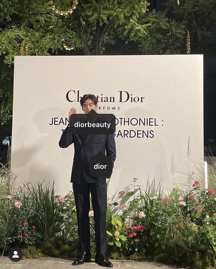 kswiftie1213's tweet photo. 自分で顔がDiorであることを自覚してるチャウヌ面白い。 https://t.co/zqL7kFkQ6j