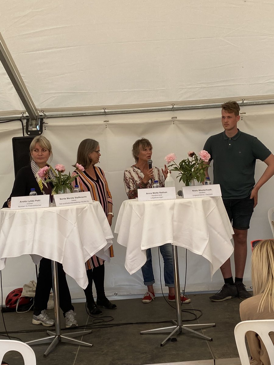 Lægeforeningen (@laegeforeningen) on Twitter photo Der skal være de nødvendige rammer for god kommunikation mellem læger og patienter. Bl.a. behov for fokus på medicinstudiet, siger <a href="/laegeforeningen/">Lægeforeningen</a> s @amsnathan på #fmdk <a href="/LykkePetri/">Anette Lykke Petri</a> <a href="/BenteStall/">Bente Merete Stallknecht</a> #NielsWesterhoek #sundpol #dkpol Der skal være de nødvendige rammer for god kommunikation mellem læger og patienter. Bl.a. behov for fokus på medicinstudiet, siger <a href="/laegeforeningen/">Lægeforeningen</a> s @amsnathan på #fmdk <a href="/LykkePetri/">Anette Lykke Petri</a> <a href="/BenteStall/">Bente Merete Stallknecht</a> #NielsWesterhoek #sundpol #dkpol