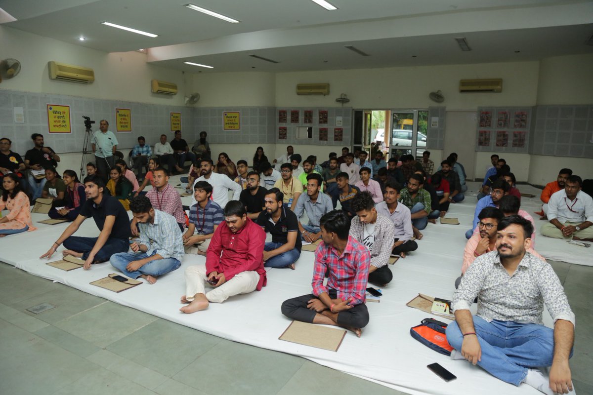 ABVPVoice's tweet image. चंडीगढ़ में आयोजित हो रहे पंजाब प्रांत के प्रदेश अभ्यास वर्ग में अभाविप के राष्ट्रीय संगठन मंत्री श्री @AshishSainram ने &quot;समसामयिक विषयों पर हमारी भूमिका&quot; विषय पर कार्यकर्ताओं को संबोधित किया।