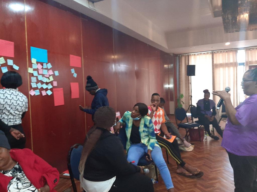 YoungWomenInst's tweet photo. Participants constructing a #HistoricalTimeLine identifying women's rights abuses & how Women Movements have empowered them to fight the injustices perpetrated against women at a FMBS:Feminist Movement for #WhatWomenWant @jass4justice @UNTrustFundEVAW https://t.co/aFVFNqNlU7