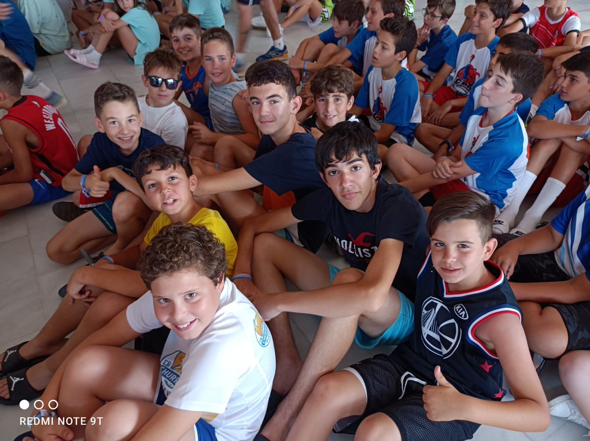 CBChurriana's tweet photo. 📢💣Nuestro mini @ferreteriachurriana ya se encuentra en #sanfernando para disputar la final de la #9copacovap como campeón granadino.
Esta tarde nos enfrentamos a @EdmBaloncesto
¡suerte y a por todas campeones!

@CopaCOVAP
#cbchurriana 
#minicrackschurriana 
#movimientonaranja https://t.co/pkCNLmXynx