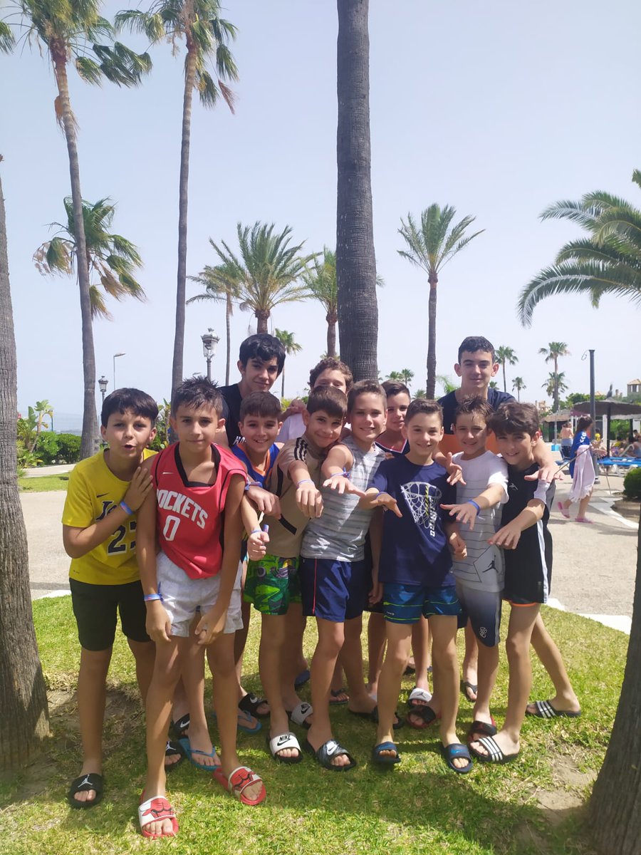CBChurriana's tweet photo. 📢💣Nuestro mini @ferreteriachurriana ya se encuentra en #sanfernando para disputar la final de la #9copacovap como campeón granadino.
Esta tarde nos enfrentamos a @EdmBaloncesto
¡suerte y a por todas campeones!

@CopaCOVAP
#cbchurriana 
#minicrackschurriana 
#movimientonaranja https://t.co/pkCNLmXynx