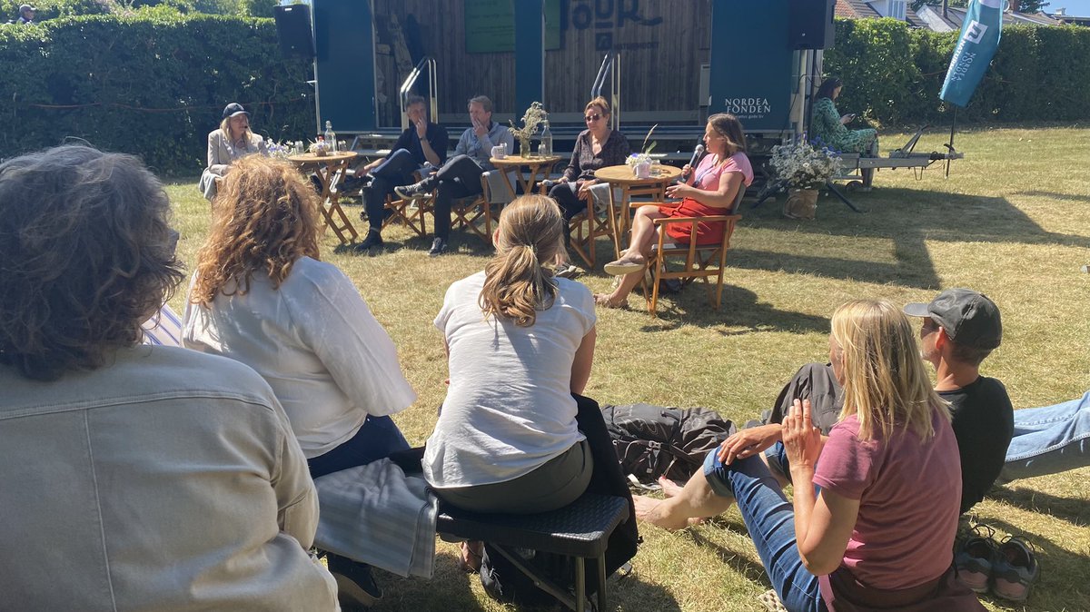 “Glemmer vi havet” lyder det på @Naturmodet debatscene. Ja, desværre lyder det fra bl.a. <a href="/DanmarksNatur/">Danmarks Natur</a> havbiolog Aimi. Havnaturen under vandoverfladen er skjult for danskerne og politikerne og det er katastrofalt for bl.a. torsken, der er helt i knæ. #dkgreen #dkpol #fmdk #dkhav