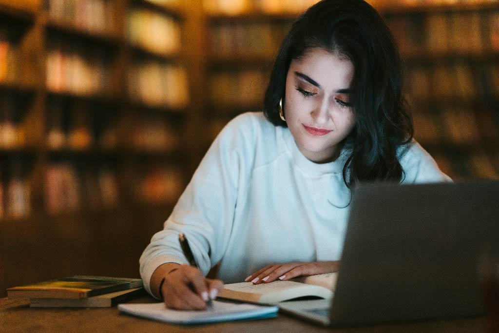 We want to close the attainment gap that exists in surgical exams, but we need your help. If you sat MRCS Part B in the last 24 months, take part in this anonymous survey of your exam experience by 21 June, particularly if you are part of a minority group. ow.ly/5Vgv50JzZ1A
