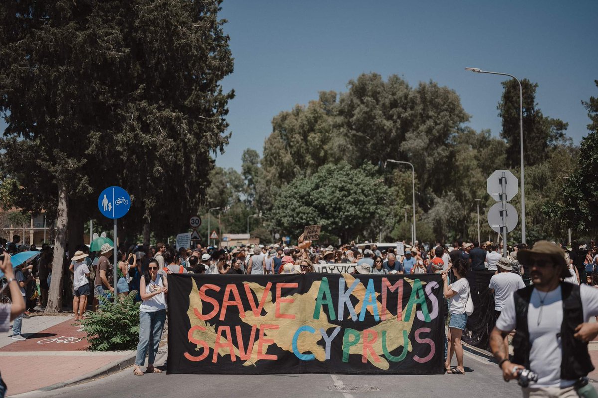 ReclaimTheSea's tweet photo. Ευχαριστούμε όσ@ς ήρθαν σήμερα στην πορεία για τον Ακάμα. Θα ακολουθήσει δελτίο Τύπου. Ο αγώνας μας θα συνεχιστεί. Κάτω τα χέρια απ' τον Ακάμα #SaveAkamas https://t.co/XUHSkWm1BV