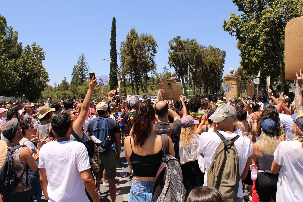 ReclaimTheSea's tweet photo. Ευχαριστούμε όσ@ς ήρθαν σήμερα στην πορεία για τον Ακάμα. Θα ακολουθήσει δελτίο Τύπου. Ο αγώνας μας θα συνεχιστεί. Κάτω τα χέρια απ' τον Ακάμα #SaveAkamas https://t.co/XUHSkWm1BV