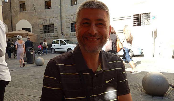 Babalar gününde meslek şehidimiz Aile Hekimi Dr. Yavuz Kalaycı’nın son sözleri hala aklımızda,"Kızlarım küçük, sahip çıkarsınız değil mi" deyip can verdi. 
Alkışlar çok çabuk bitti. Covid19 meslek hastalığı sayılmadığı gibi “hakkınız ödenmez,”deyip tüm hak talepleri RED edildi.