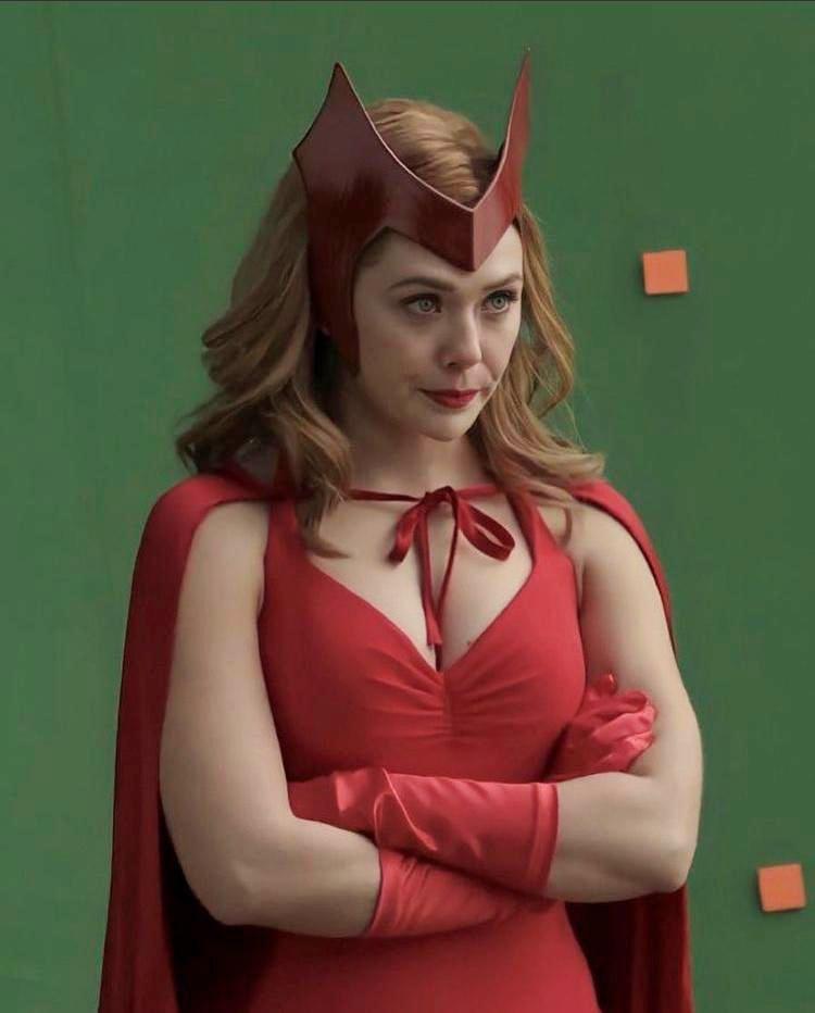 Venkman007's tweet photo. #ScarletSaturday! #ElizabethOlsen appreciation post. My all time favorite superheroine being portrayed by one of the most beautiful women of all time, what's not to like? Enjoy, my friends!
#Marvel #ScarletWitch #WandaVision #comics #marvelcomics #comicbooks #disney #disneyPlus https://t.co/nkK3Rn5lW6