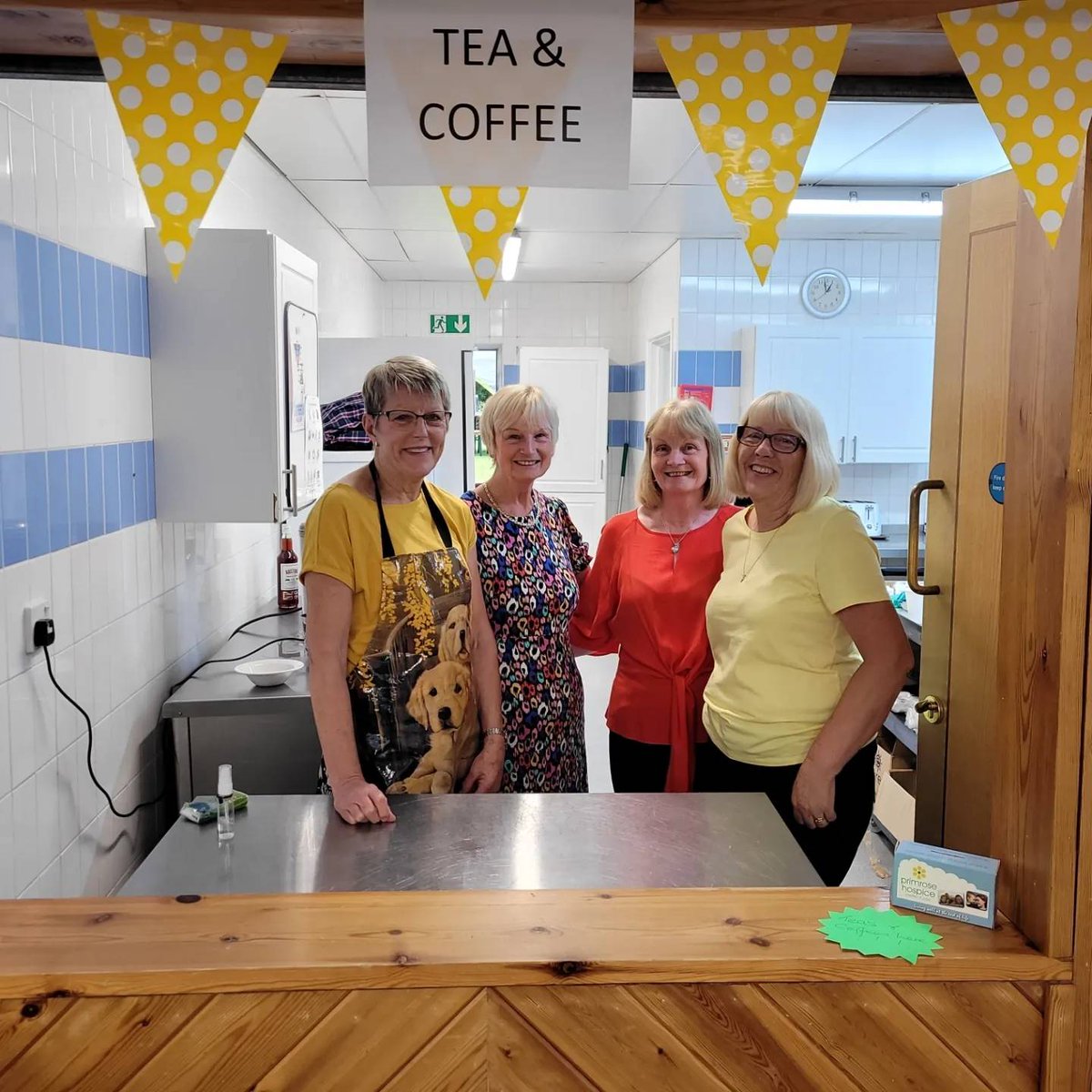 Despite the rain we are having a great time at our Summer Fayre! We've got bees, hot pork baps, hot drinks, lots of stalls and entertainment for you all! Pop down 💛🐝

#worcestershirehour