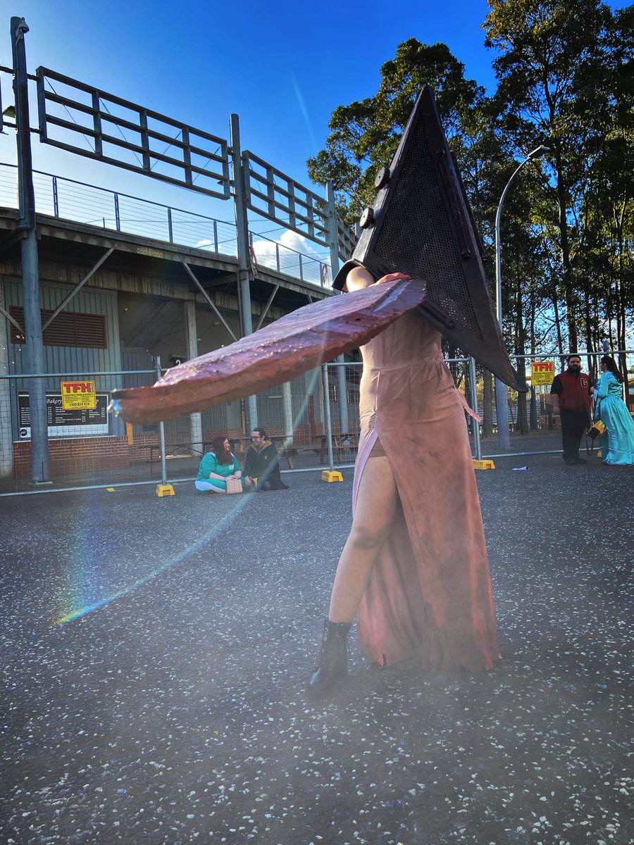 Demoness_Galaxy's tweet photo. You will be punished for your guilt . . .
#supanova #supanovaexpo #supanovasydney #supanovacon #supanovacosplay #silenthill #silenthillcosplay #cosplay #pyramidhead #pyramidheadcosplay #silenthillpyramidhead https://t.co/wFWEfvtdXv