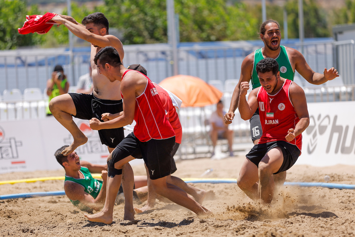 ihfhandball's tweet photo. After a thrilling quarter-finals, we can now announce the top four teams of the 2022 IHF Men's Youth Beach Handball World Championship in Greece 🔥 

Let's get ready for the semi-finals! 🤜🏽🤛🏽

🇭🇷 Croatia 🆚 France 🇫🇷
🇧🇷 Brazil 🆚 Iran 🇮🇷 https://t.co/iYrrDqZwN6