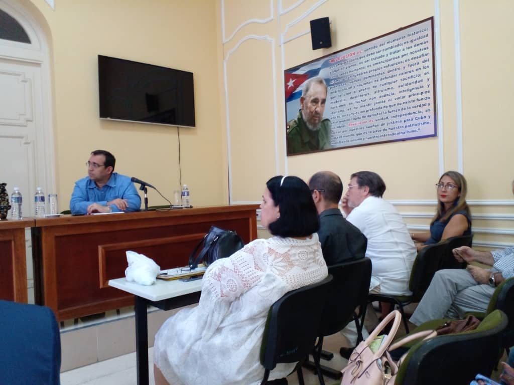Oscar_CubaTSP's tweet photo. Concluyó XVIII Jornada Internacional del Notariado. Excelentes debates de alto rigor científico. Profesionales comprometidos con el cumplimento de las nuevas leyes del país, el Proyecto del Código de las Familias y brindar servicios de calidad para reforzar la seguridad jurídica. https://t.co/DIv4A0wPXr