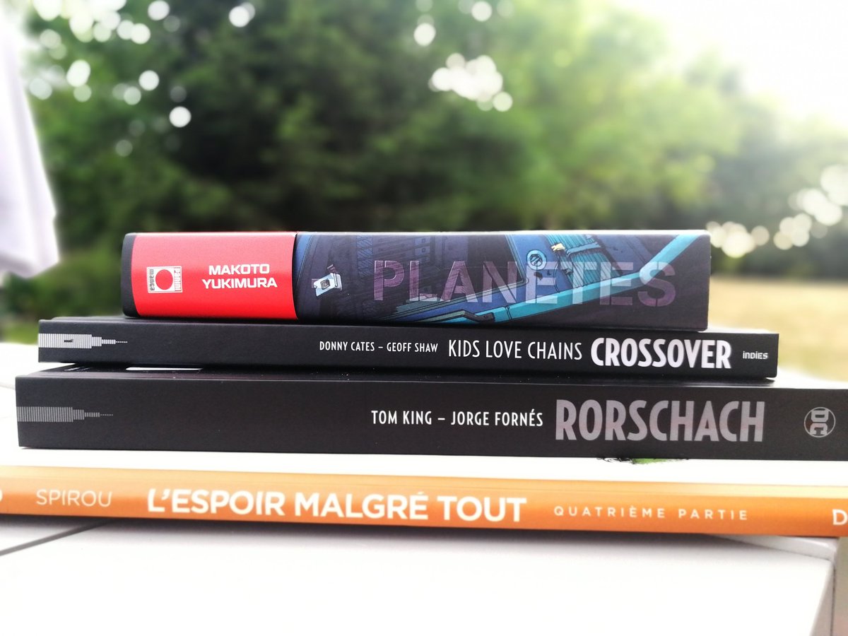 lerouxantoine's tweet photo. Je suis en train de préparer ma #PAL de Bd pour cet été 😎
Mais d'abord je dois finir la #PALbd du printemps et mes emprunts de la bibliothèque 🤪📚
Je vous reparlerai de ces BD quand je les auraient lues ;) https://t.co/JJfj1X8TWB