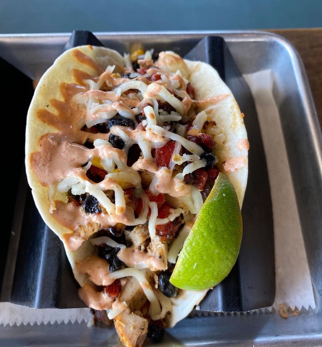 CartelTacoBar's tweet photo. 🌮Saturday Special🌮

-Southwest Chicken Taco
Mexican rice, fajita chicken, sautéed corn black bean red pepper salsa with pepper jack cheese and topped with chipotle crema 

#CartelTacoBar #CTBinArlington #UrbanUnion https://t.co/SxWeTlspCW