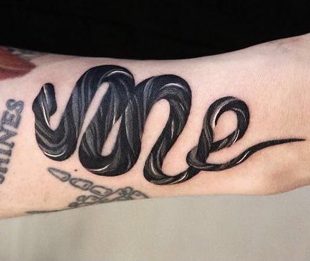 jinblossoms's tweet photo. wait jungkook’s snake tattoo is actually “Me” 😵 https://t.co/xMBALMXZyi