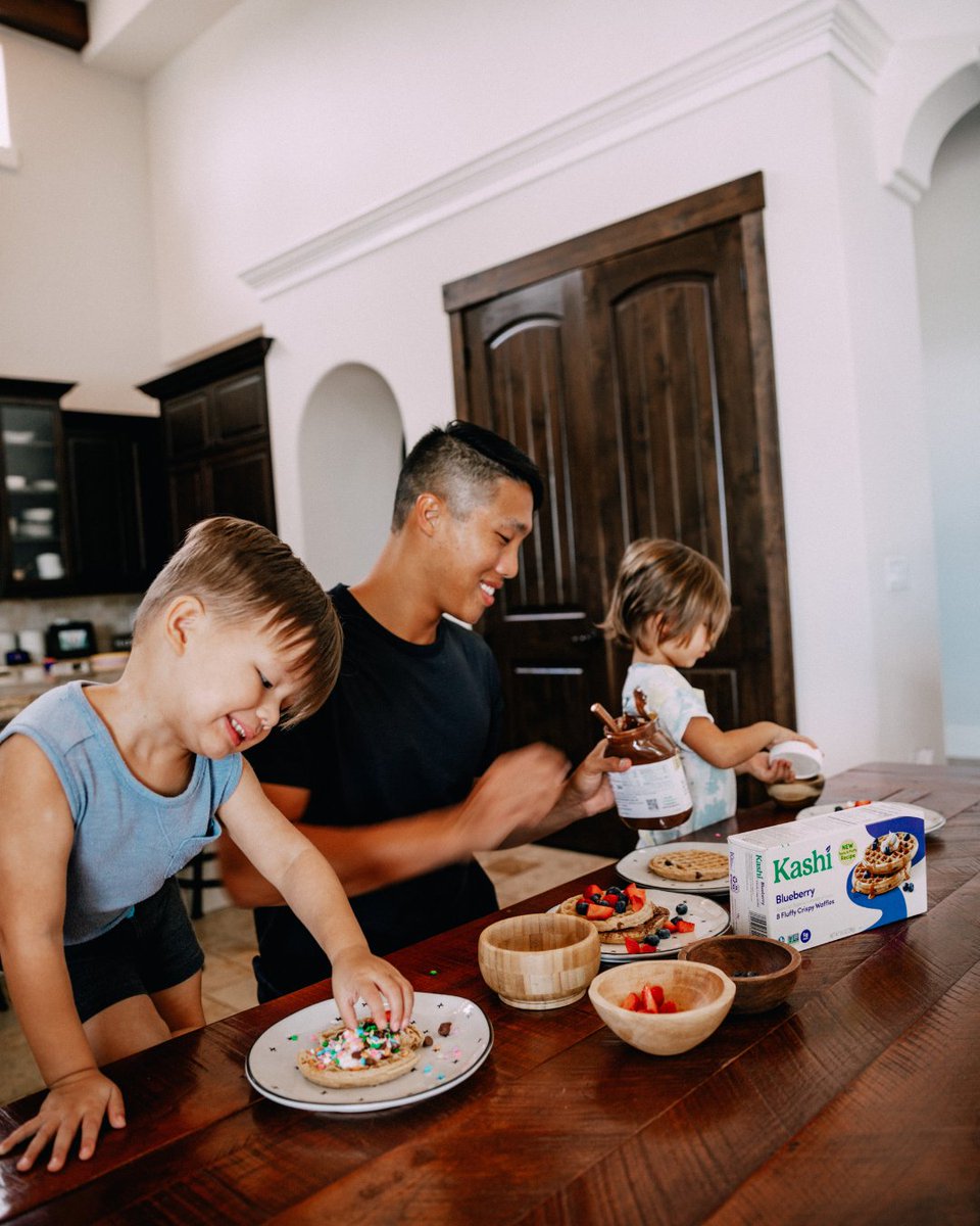 Here's to all the dads that help make breakfast delicious and fun 💚

Happy Father's Day!