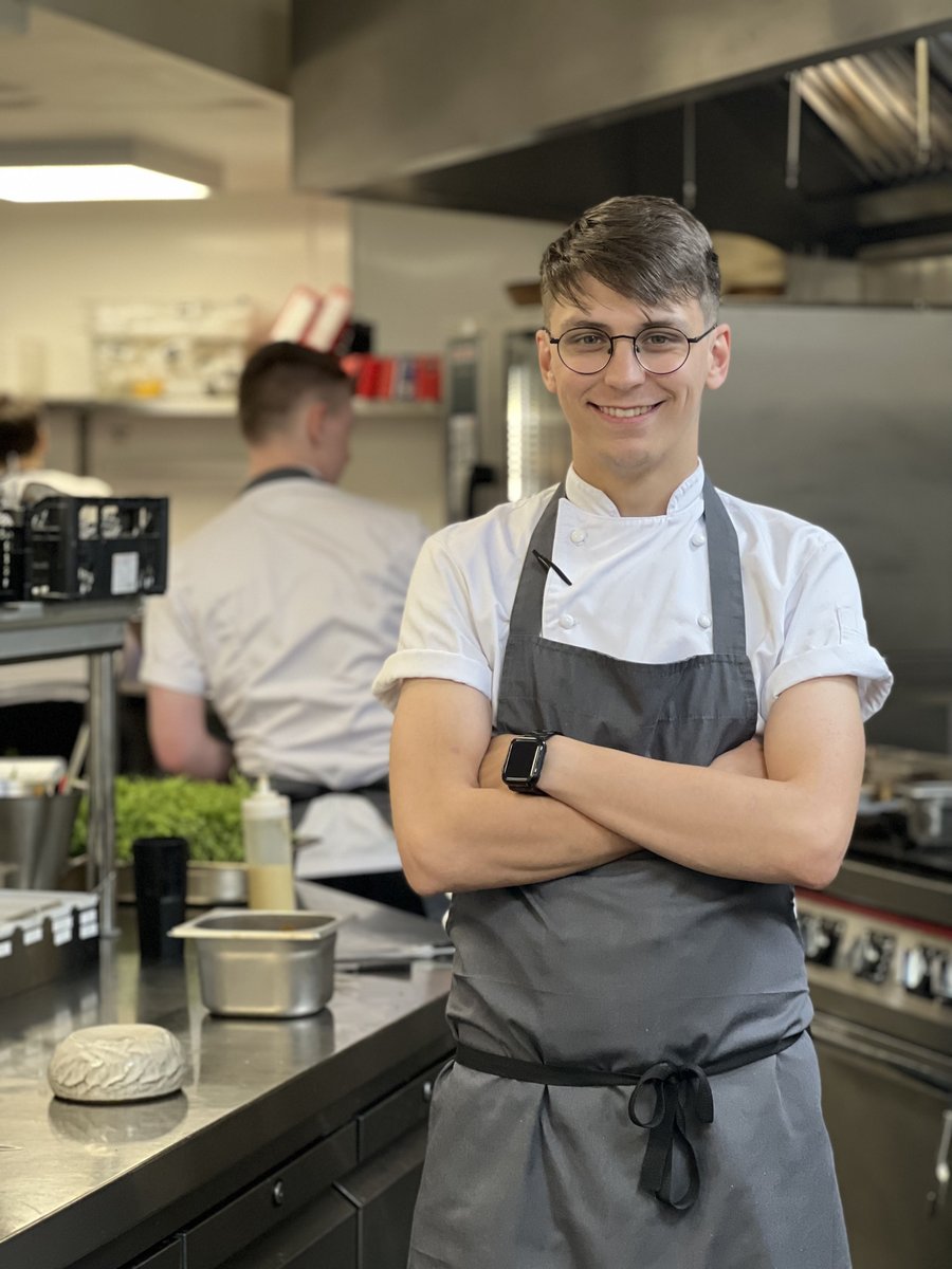 WoodRestaurants's tweet photo. Chef De Partie Rob joined the team here at Wood a year ago today! A capable set of hands on all sections of the kitchen and an integral part of the team.
#chefdeparty #dancingchef #groovymoover #chef #cheflife #woodmanchester https://t.co/dAfrDGCMyF
