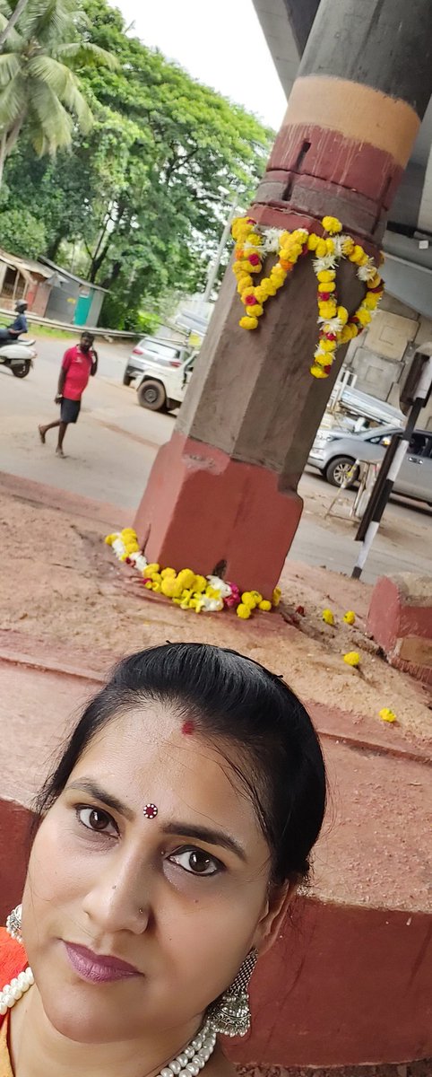 #HatKhatroKhamb at Goa: A symbol of pride for all Hindus of Goa who are still Hindus despite Vatican's atrocities in the "loving" name of Jesus. 

This should be a symbol of shame for all those Goan Cs who hail Monster Xavier whose fake dead body is housed just a few kms away.