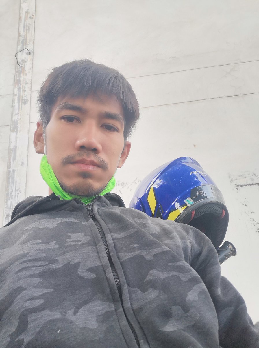 KacNres's tweet photo. พรุ้งนี้วันหยุดไปเที่ยวไหนดี https://t.co/UURwN2fNAr