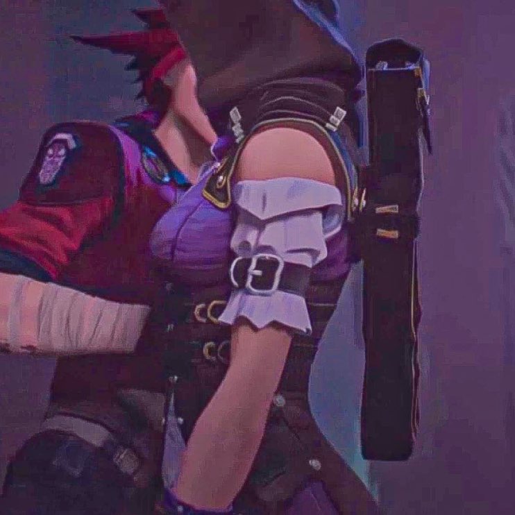 razor_spikes's tweet photo. we need to talk about caitlyn’s back arch https://t.co/067DV9fLMb