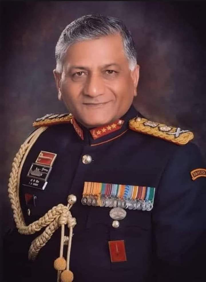 35 साल की नौकरी के बाद भी 6 माह और बढाने के लिए कोर्ट तक जाने वाला यूपीए सरकार के खिलाफ सेवा वर्ष बढाने के लिए मोर्चा खोलने वाला ,वर्तमान में 2-2 पेंशन की मौज लेने वाला पूर्वसेनाध्यक्ष वी.के.सिंह वर्तमान मंत्री मोदी सरकार भी #अग्निपथ योजना को सही बता रहा हैं।
#संघी_बेशर्म_है