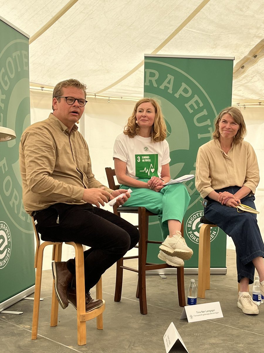 HertzAnne's tweet photo. #ulighedisundhed @ALangballe fortæller sin historie og vigtigheden af kompetent genoptræning. #ergoterapi virker @TinaLangager Borgerperspektivet skal i centrum og kvalifikationer fremfor nærhed. Tak til @kommunerne Nanna Skovgaard #ETF #sundpol #dkpol https://t.co/x7ReTnwkU3